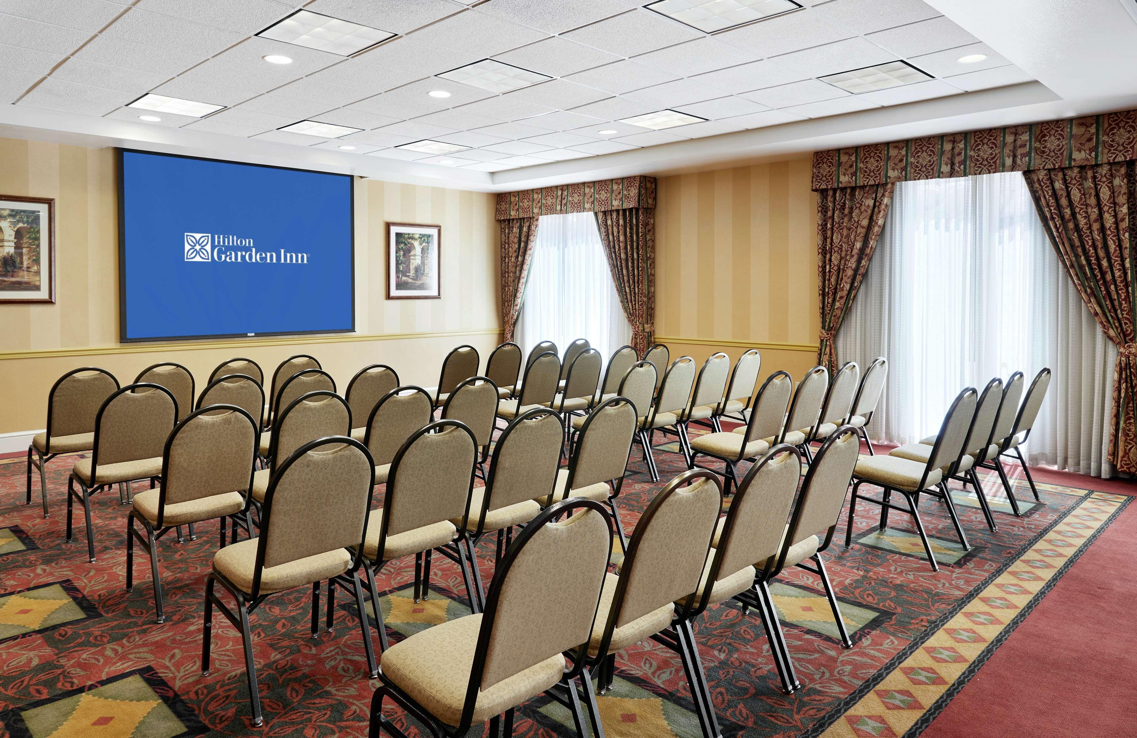 Hilton Garden Inn Las Vegas/Henderson Bagian luar foto