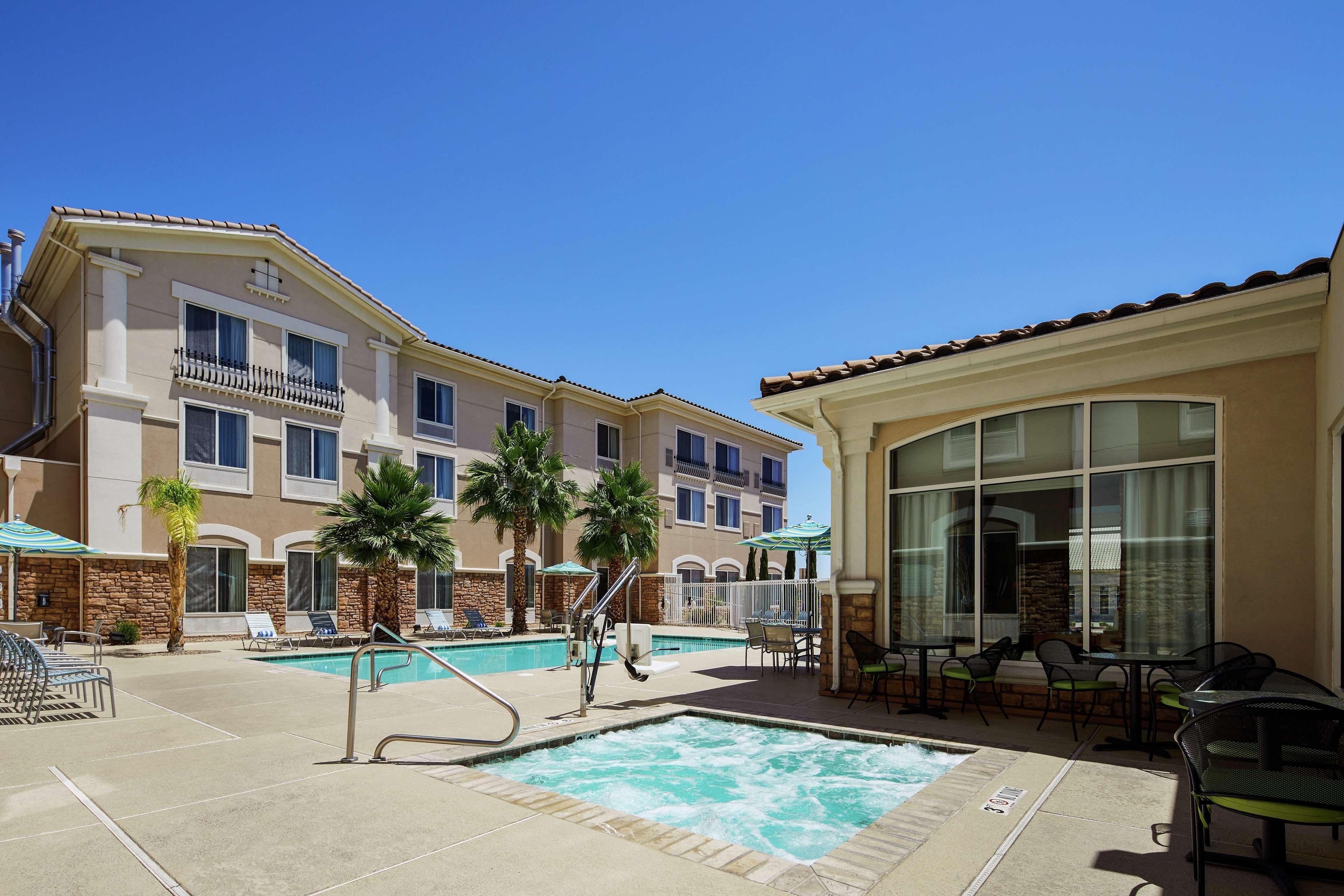Hilton Garden Inn Las Vegas/Henderson Bagian luar foto