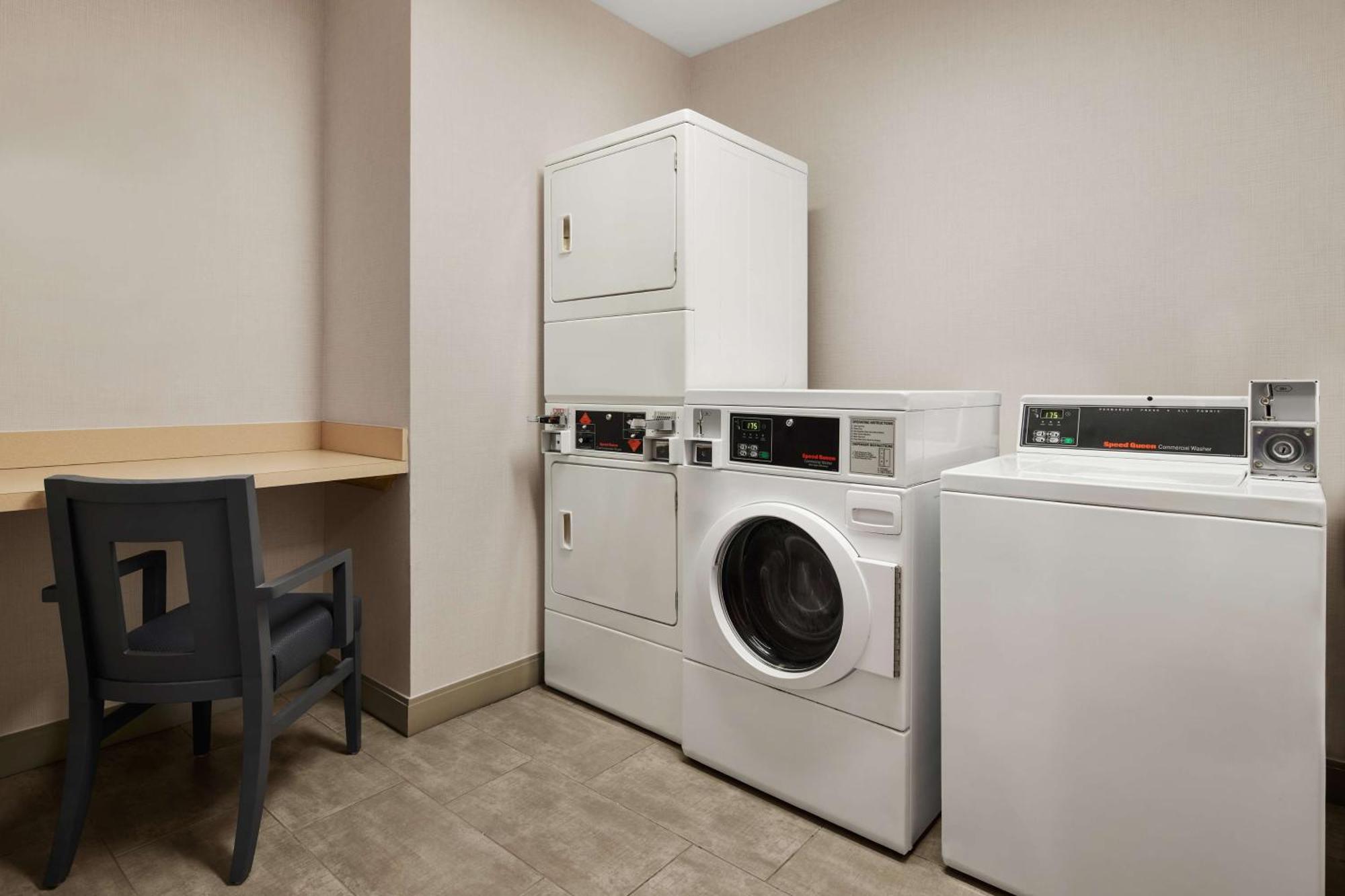 Hilton Garden Inn Las Vegas/Henderson Bagian luar foto