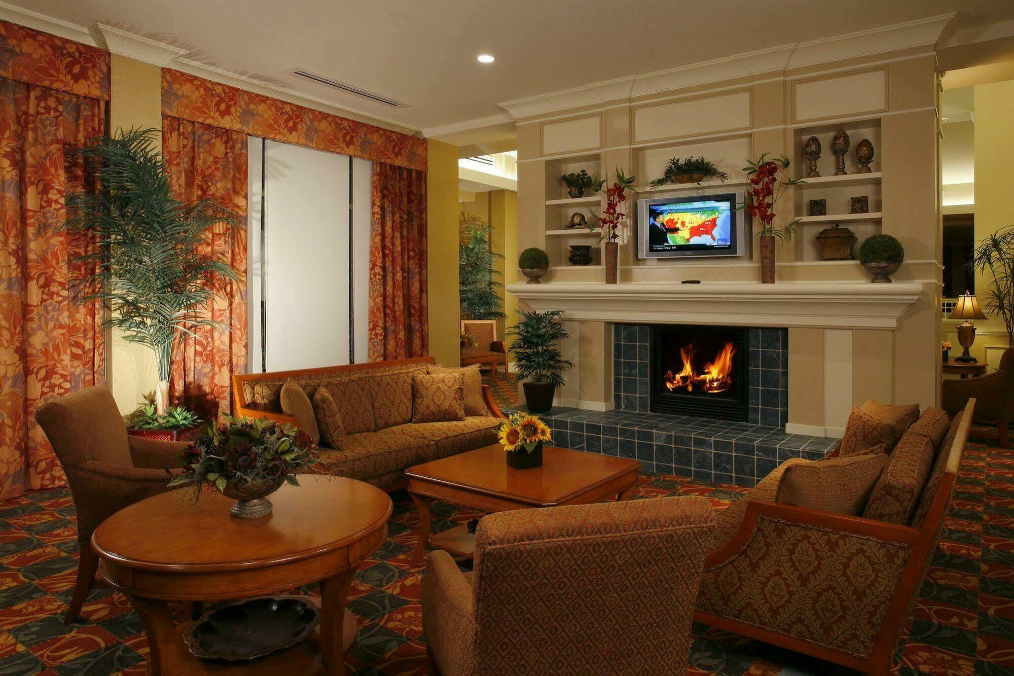 Hilton Garden Inn Las Vegas/Henderson Bagian luar foto